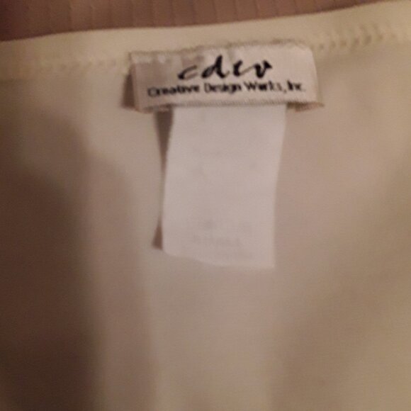 Women's beige blouse, size Small, fits like Medium, very low cut - Picture 3 of 3